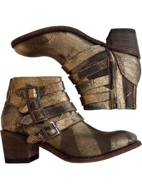 Like New Five Worlds by Cordani Leather Ankle Boots Size 9.5 Retail $268.00